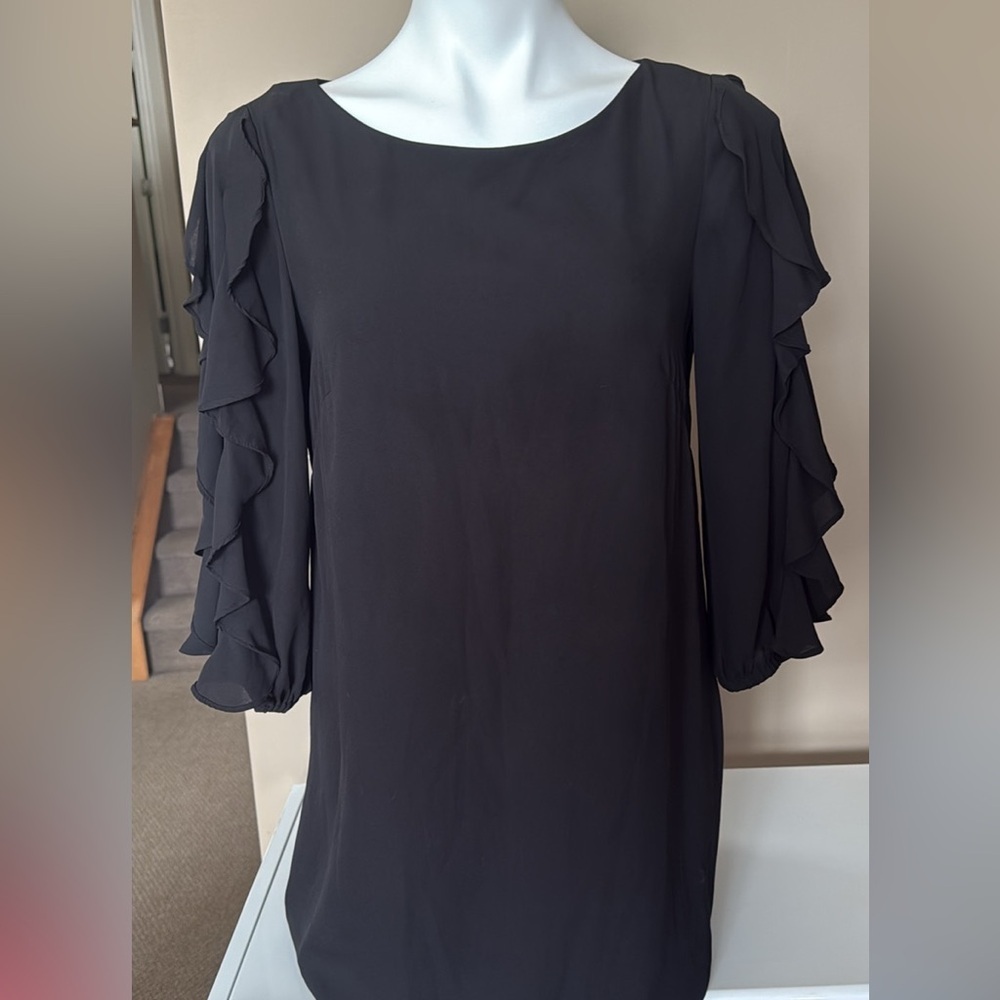 Vince Camuto Black ruffle sleeves scoop neck sheath dress